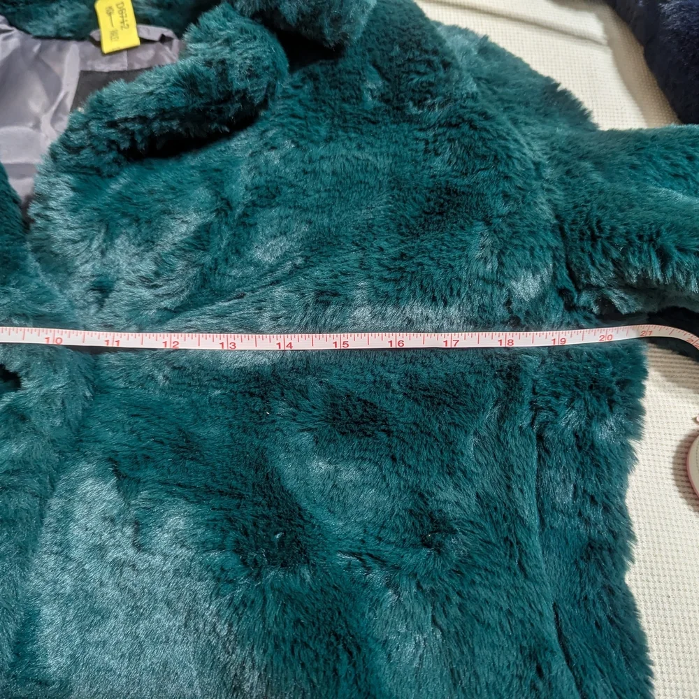 Banana Republic Green Faux Fur Coat - Picture 8 of 9